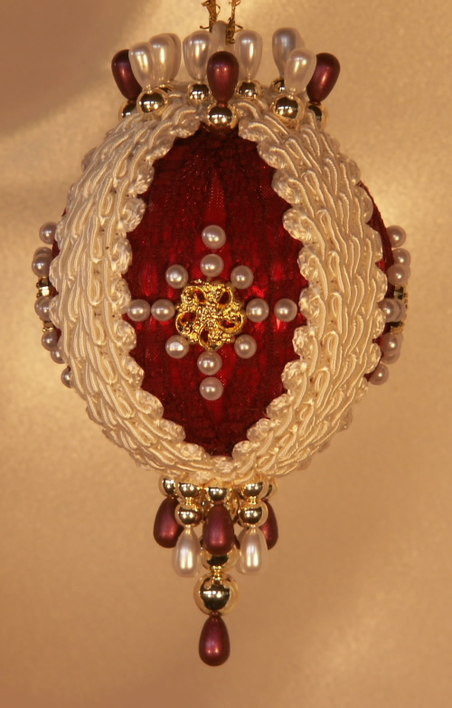 Burgundy and White Christmas Ornaments for Victorian Christmas Trees
