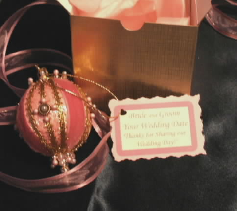 Christmas Tree Ornaments Make the Best Wedding Favors!