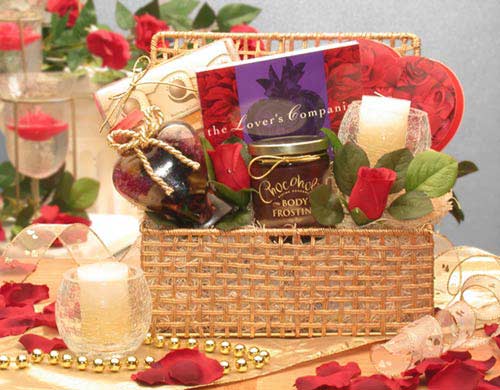 https://www.ornamentz.com/Gift-Baskets/Romantic-Evening-Valentine-Gift-Basket.jpg vspace5